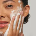 NOVEXPERT Mousse Nettoyante Flash Eclat 150ml vitamine C – Image 2